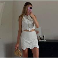 Top sin mangas con botones huecos bordados, conjunto de falda corta en color liso, minifaldas elegantes y versátiles para - details 2