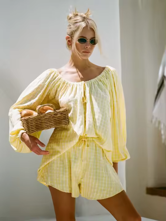 Conjunto de pantalones cortos a cuadros de dos piezas para mujer, camiseta de manga larga con cuello redondo y pantalones cortos de cintura elástica, traje de verano para primavera y verano - 1