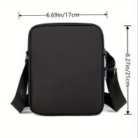 Bolso de hombro para hombre: tela Oxford deportiva, correa ajustable, accesorio informal para viajes diarios y al aire libre, negro con logotipo rojo, bolsa de viaje segura | Bolso con detalle de logotipo | Bolso de hombro duradero, bolso cruzado - details 2