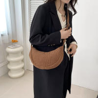 Bolso Cruzado Semi-Luna Bolso de Hombro de Pana Casual para Mujeres Bolso de Mano de Viaje de Color Sólido - details 9