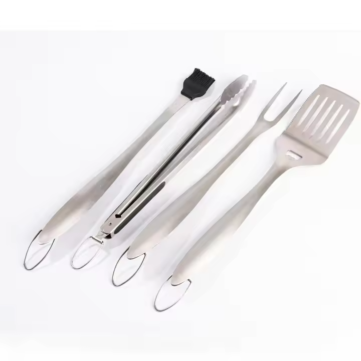 Entersports Juego de Herramientas para Parrilla BBQ de Acero Inoxidable Kit de Utensilios de Cocina al Aire Libre de 4 Piezas Tongs, Spatula, Garfillo, Cepillo de Basto - 1