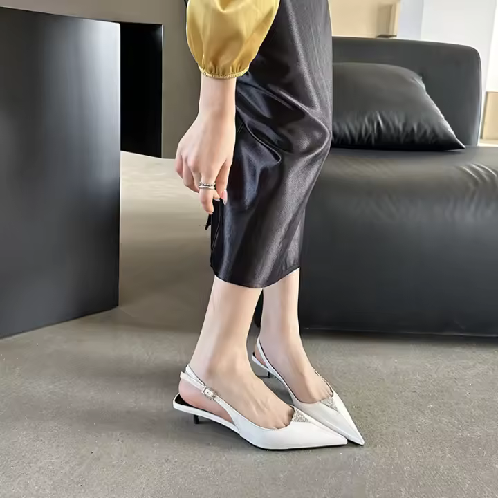 Viento puntiagudo vacío zapatos de mujer moda color sólido bolsa de tacón bajo cabeza sandalias simple temperamento versátil luz boca zapatos - 1