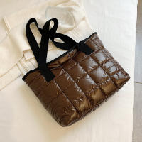Bolso de mano de algodón con almohadilla espacial para mujer, bolsa de viaje de hombro acolchada, de gran capacidad, impermeable, a la moda, Invierno - details 26