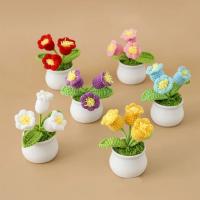 Flores de ganchillo hechas a mano de tulipán, ramo tejido terminado en maceta, flor de punto Artificial, regalo del Día de San Valentín, decoración de escritorio para el hogar - details 2