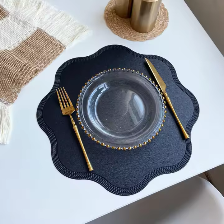Juego de Manteles Redondos Individuales de Lujo Manteles de Mesa de Piel Sintética con Almohadillas - 1