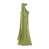 Vestido largo elegante y sexy de satén verde sin espalda para mujer, estilo halter, para fiesta. - details 7