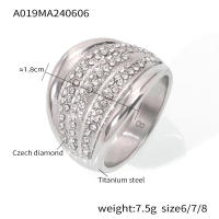 El Nuevo Anillo Geométrico de ZIRCON brilliant está ajustado para Regalos de joyería de lujo de moda para Mujeres. - details 1