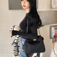 Bolso de diseñador de lujo para mujer, bandolera Vintage de nailon con cadena, a la moda - details 14