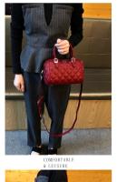 Bolso de almohada marca Hong Kong Boston bolso de mujer2025Nuevo Bolso pequeño para mamá de mediana edad, bolso de mensajero que combina con todo - details 6