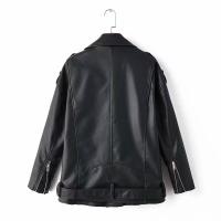TRAFZA, chaquetas de cuero para mujer de primavera, cuello vuelto, charretera con remaches, abrigo de motociclista con cremallera, prendas de vestir holgadas de cuero suave de imitación para mujer de otoño - details 2
