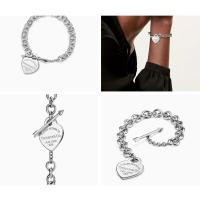 ΤΙΦΑΝΗ ™ Pulsera Return To Lovestruck Heart Tag en plata, diseño de hebilla en forma de flecha combinado con colgante en forma de corazón - details 0