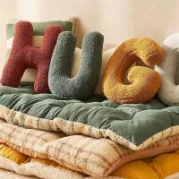 Almohada de tiro con letras nórdicas de Navidad para niños, cojín de sofá de juguete, accesorio de tiro, cojín de Silla, decoración del hogar, regalo de Navidad - details 1