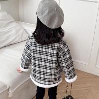 Abrigo de Velvet para Niñas en Invierno Cálido, Elegante, Cuello Abrizado, Abrigo Exterior para Niñas - details 3