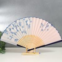 2 abanicos de mano plegables elegantes con marcos de bambú: diseños florales y de mariposas en azul, morado y amarillo, perfectos para baile, cosplay, bodas y accesorios de fiesta - details 3