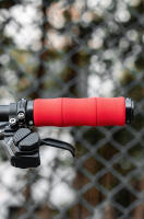 ROCKBROS Emparejamiento de Puños de Manillar con Juntura EVA MTB Ciclismo Ultraligero Suave Accesorios de Ciclismo de Aleación - details 9