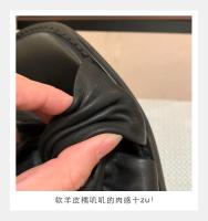 Zapatillas de las mujeres de verano pliegues retorcido fondo plano exterior desgaste sandalias versátil cabeza cuadrada nube media arrastre - details 4