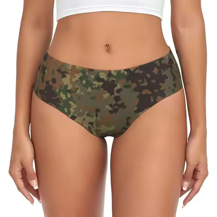 Cómoda ropa interior elástica para mujer con escritura de camuflaje militar encomendada - 1