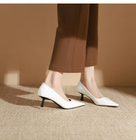 Zapatos de tacón de aguja puntiagudos de charol versátiles clásicos - details 26