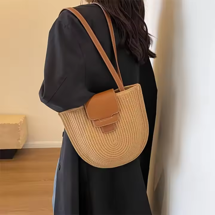 Bolso de hombro grande de paja tejido de estilo vintage francés elegante para mujer: ligero, espacioso y perfecto para vacaciones en la playa, color caqui con detalles marrones - 1