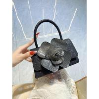 Bolso Messenger de Cuadrado Pequeño con Cadena de Flor Rosa de Diamantes de Imitación Brillantes - details 7