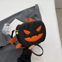 Bolso de calabaza de Halloween de cuero PU de dibujos animados, bolso de hombro divertido de calabaza de murciélago, bolso cruzado cuadrado de gran capacidad para fiesta - details 2