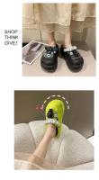 Zuecos de moda con dijes, recién llegados, suela gruesa, pantuflas de exterior para mujer, sandalias de playa de verano de alta calidad para niñas - details 3