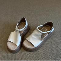 Cuero suave ~ Casual con aumento de altura y suela gruesa para mujer Sandalias versátiles impresionantes de verano - details 2