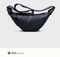Croissant Design Lazy Dumpling Bolso cruzado genuino para mujer con cintura en el pecho - details 13