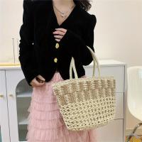 NYXIA Bolso grande de paja tejida para mujer - Bolso elegante informal para playa y vacaciones en beige, ligero y duradero con correa de hombro fija, perfecto para salidas de verano, bolso de playa - details 2