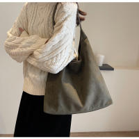 Bolso de gran capacidad para viaje informal retro para mujer, nuevo bolso de mano de gamuza para otoño e invierno, bolso de hombro versátil de nicho. - details 26