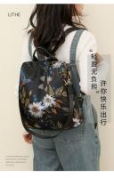 Mochila antirrobo vintage para mujer, bolso de hombro de viaje, mochila negra informal, flores, regalo para madre - details 1