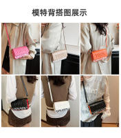 Nuevo Bolso Cuadrado Pequeño 2025 Estilo Europeo Americano Bolso de Hombro con Letras Impresas de Contraste - details 7