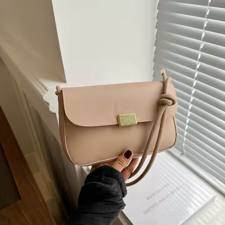 2025 nueva moda cerradura fresca color sólido tendencia textura un hombro bolso axila pequeño bolso cuadrado de las mujeres - 1