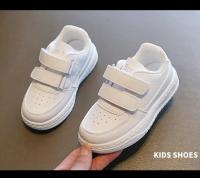 Zapatillas de deporte blancas para niños y niñas, zapatos de tenis escolares informales transpirables de cuero PU, zapatos deportivos antideslizantes a la moda - details 3