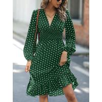 Vestido elegante de manga larga con lunares y cintura ajustada, otoño 2023 - details 4