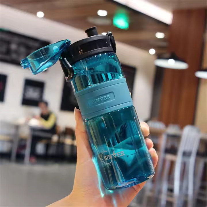 Botella de agua deportiva portátil, vaso de plástico de color de 500 ml, con asa para estudiantes, al aire libre, gimnasio - 1