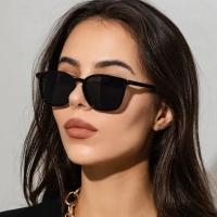 Nuevas gafas de sol de moda para mujer, gafas de sol rectangulares Retro de marca de diseñador para mujer, gafas cuadradas Vintage coloridas populares Ins - details 0