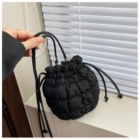 Dulce bolso de cubo con cordón de estilo coreano, bolso de rejilla, pequeño bolso cruzado, bolso para teléfono móvil, bolso de hombro de nailon de Color sólido, viaje - details 6