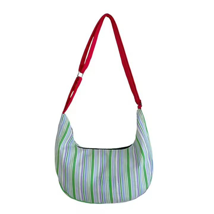 Bolso de mensajero de gran capacidad para estudiantes informales, nuevo bolso de hombro versátil a rayas de color en contraste para mujer, bolso de viaje personalizado tipo dumpling. - 1