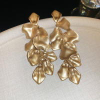 Pétalos de rosa largo borla pendientes moda elegante influencer temperamento alto sentido ambiental Pendientes mujer - details 11