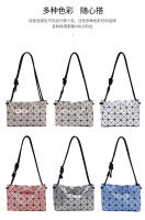 Bolso de tofu Nuevo bolso con cordón de diamantes geométricos Bolso de mensajero de hombro elegante y simple - details 0