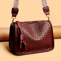 Bolso de hombro cruzado de cuero para mujer, bandolera informal de alta calidad, a la moda, 2024 - details 4