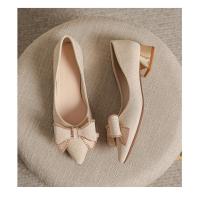 Tacones altos puntiagudos tacones gruesos zapatos de las mujeres 2025 nuevo arco de gama alta tacón medio zapatos individuales - details 20