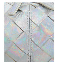 Bolso de Mano Tejido a Mano para Mujeres Lujo Ligero de Verano Blanco con Cuello Dorado - details 20