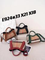 Bolso de hombro de moda para principios de primavera de 2025, bolso de negocios informal y versátil para viajeros, bolso de hombro a cuadros de cuero genuino - details 0