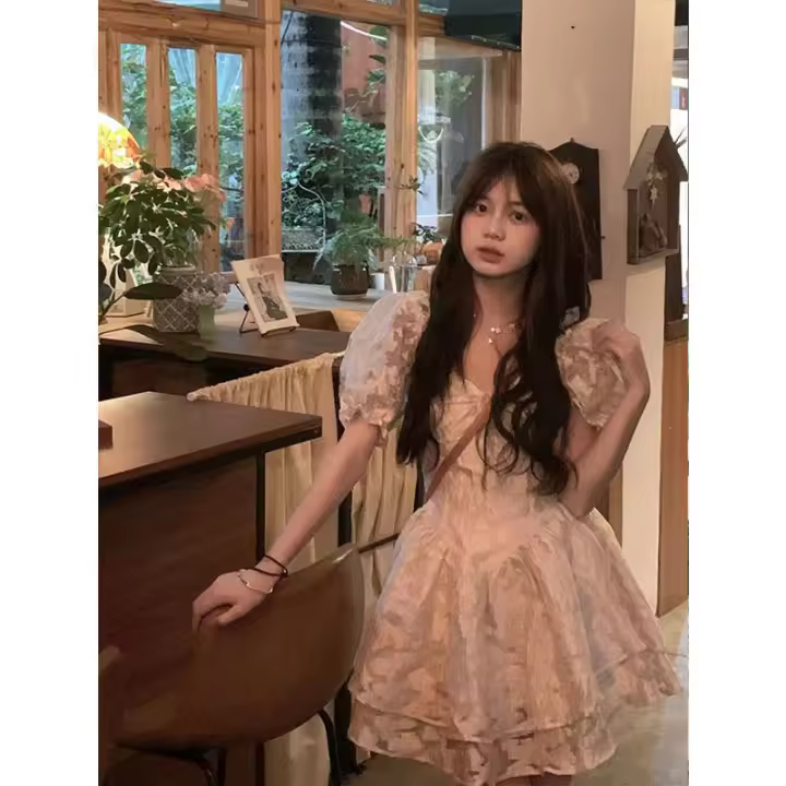 Faja de cintura de estilo francés para mujer, temperamento de alta gama, falda de princesa con mangas de burbuja, mono suave y esponjoso de verano - 1