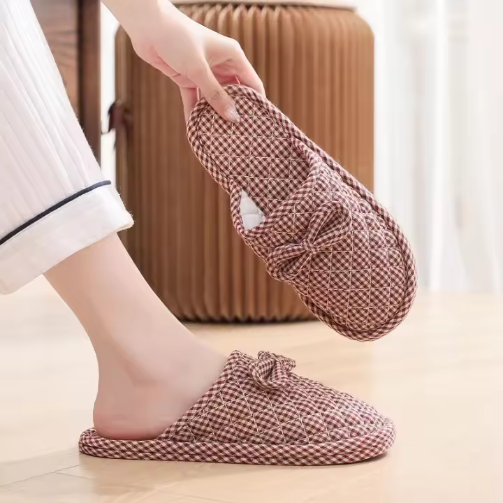 Zapatillas antideslizantes para parejas, hogar, cuatro estaciones, granulado, otoño e invierno, interior, suela de tela de fondo suave, suelo de madera silencioso - 1