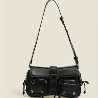 Bolso de hombro para mujer estilo punk negro - Bolso mensajero para motocicleta con múltiples bolsillos con correa ajustable y compartimentos con cremallera, diseño atrevido para ropa informal o de calle, bolso de viaje elegante |   Bolso minimalista para - details 3