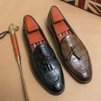 Los zapatos de vestir de cuero italianos del estilo que camina de los hombres más vendidos 2023 y los zapatos casuales del banquete de boda de Oxford - details 0