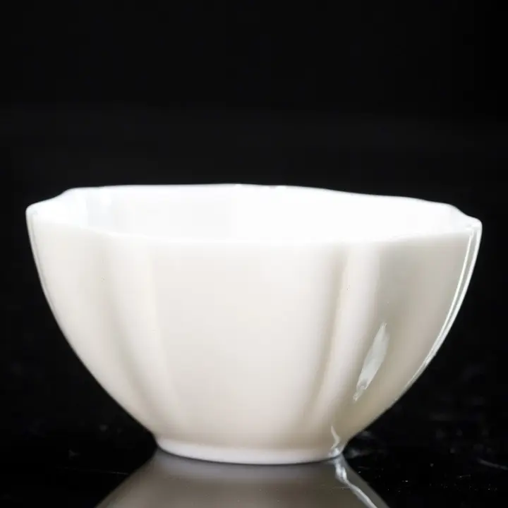 Porcelana blanca Kung Fu Dehua de jade gordo de oveja de alta gama con posavasos, té de degustación de té, taza individual, taza maestra - 1